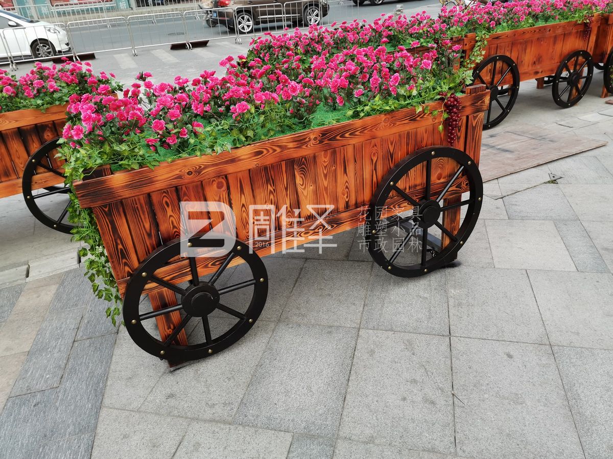 廣東東莞常平翔龍?zhí)斓貞敉饣ㄜ嚰倩ㄖ谱鲾[放