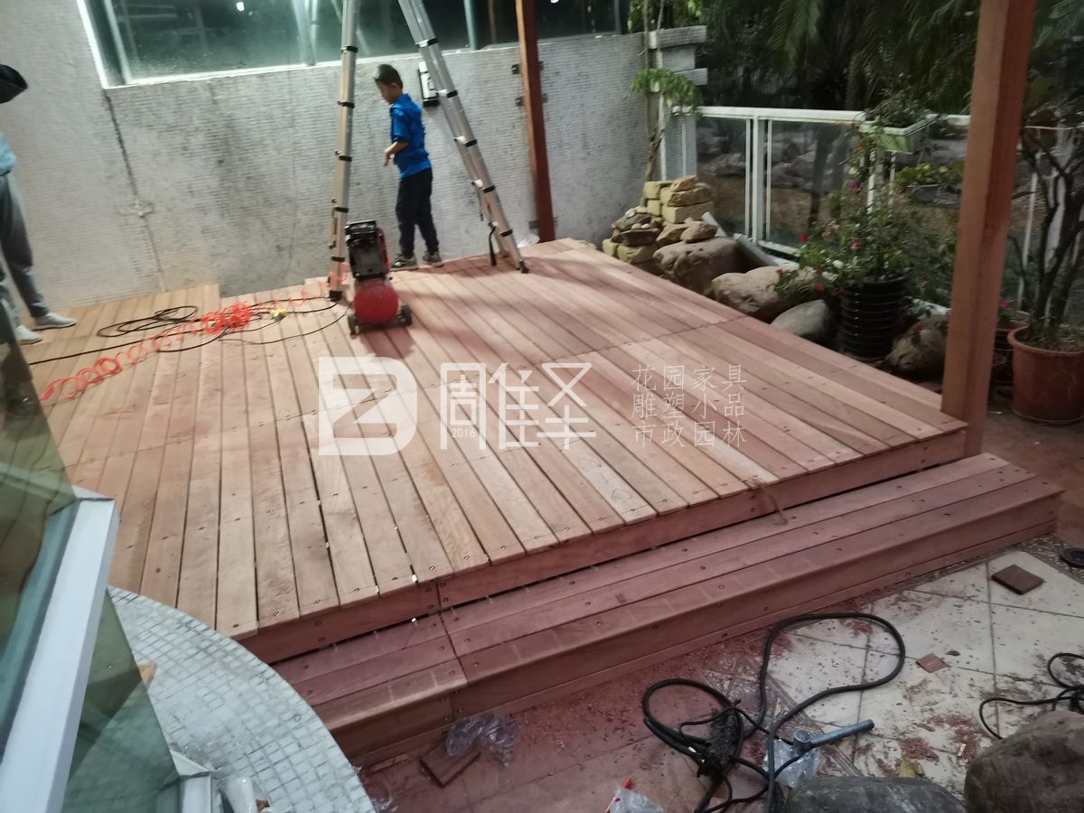 戶外家具常見高端實木：菠蘿格木