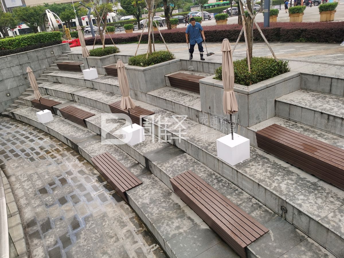 廣州萬(wàn)盛廣場(chǎng)塑木戶(hù)外花園家具圍樹(shù)椅(圖2)