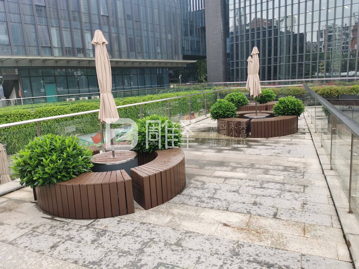 廣州萬盛廣場塑木戶外花園家具圍樹椅