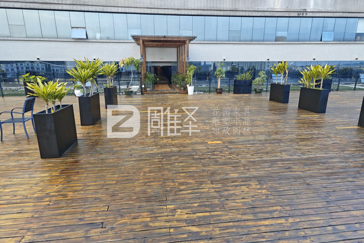 番禺南村華鑫大廈空中花園舊木地板翻新項目工程案例(圖6)