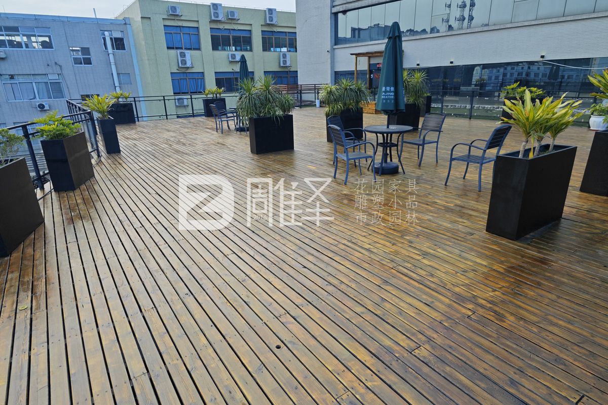 番禺南村華鑫大廈空中花園舊木地板翻新項目工程案例(圖4)