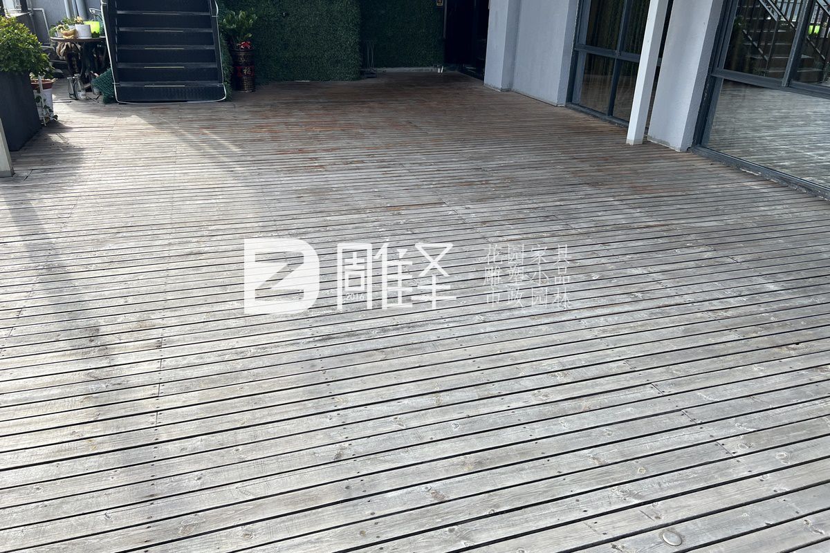 番禺南村華鑫大廈空中花園舊木地板翻新項目工程案例(圖3)